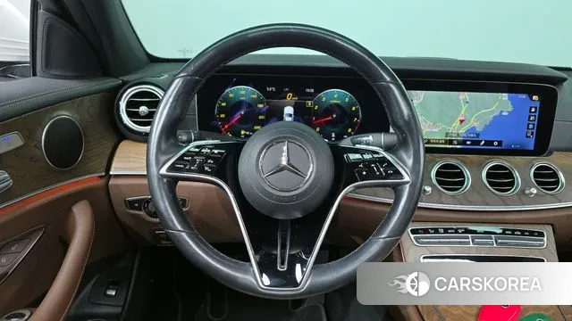 Mercedes-Benz E-Class W213 2021 Белый из Кореи, фото 4