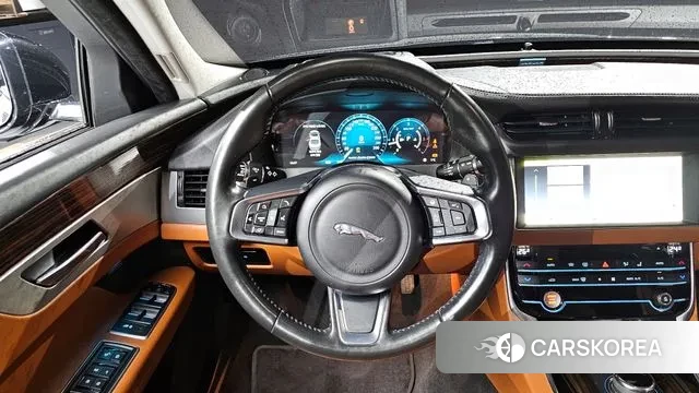 Jaguar XF (X260) 2018 Черный из Кореи, фото 4