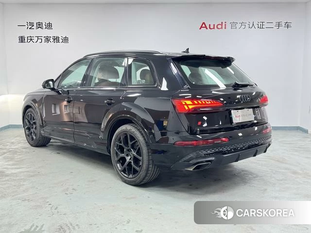Audi Q7 2024 Черный из Китая, фото 4