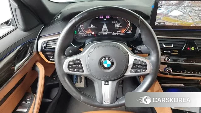 BMW 5 Series (G30) 2021 Белый из Кореи, фото 4