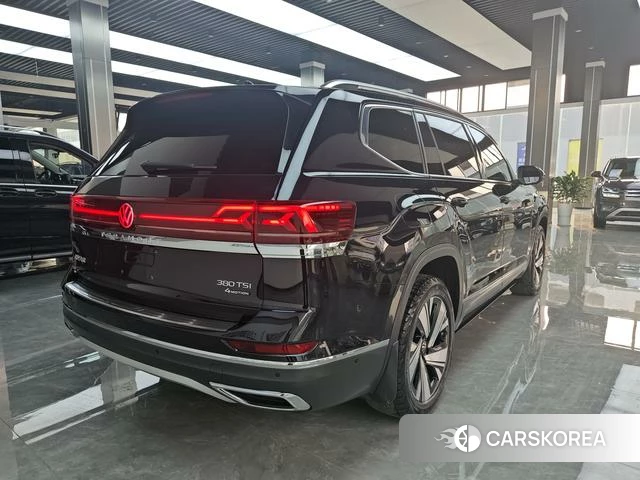 Volkswagen Tourang 2024 Черный из Китая, фото 4