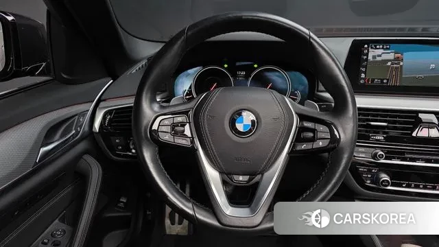 BMW 5 Series (G30) 2018 Черный из Кореи, фото 4