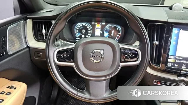 Volvo XC60 second Generation 2018 Белый из Кореи, фото 4