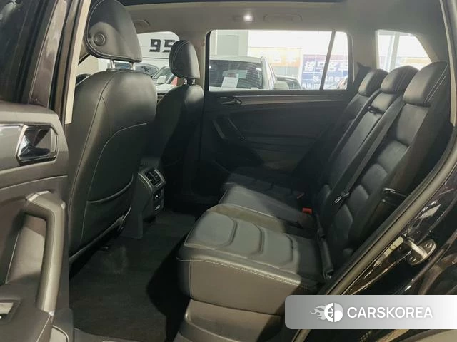 Volkswagen Tiguan L 2021 Черный из Китая, фото 4