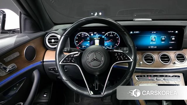 Mercedes-Benz E-Class W213 2022 Белый из Кореи, фото 4