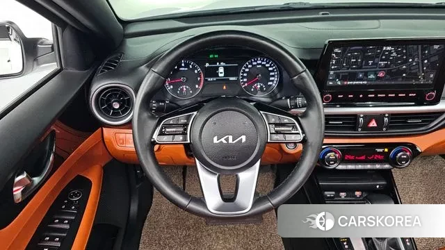 Kia The New K3 2nd generation 2021 Белый из Кореи, фото 4