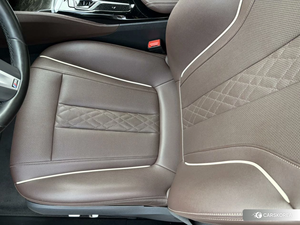 BMW 5 series 2022 Белый из Китая, фото 4