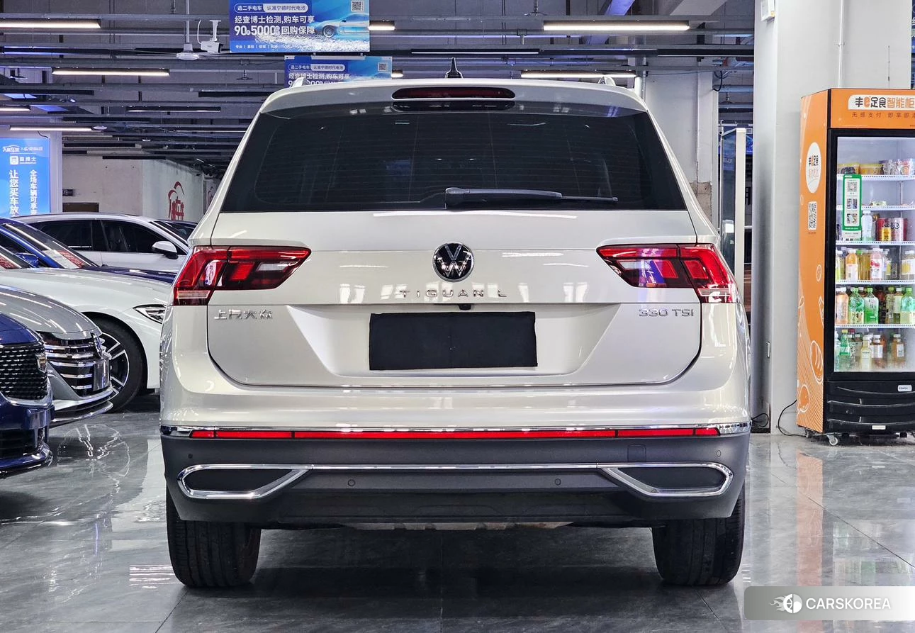 Volkswagen Tiguan L 2022 Шампань из Китая, фото 4