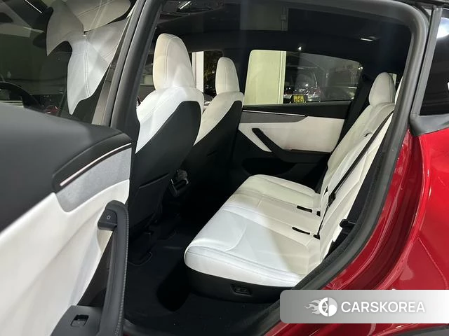 Tesla Model Y 2026 Красный из Китая, фото 4
