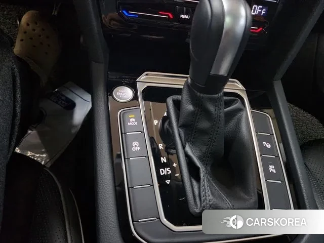 Volkswagen Arteon 2023 Белый из Кореи, фото 4