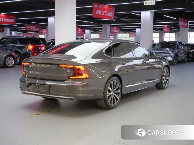 Volvo S90 2024 Темно-серый из Китая, фото 4