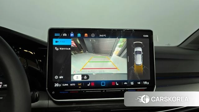 Volkswagen Golf 8th Generation 2026 Серебристо-серый из Кореи, фото 4