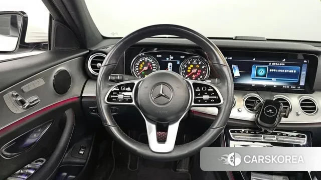 Mercedes-Benz E-Class W213 2018 Белый из Кореи, фото 4