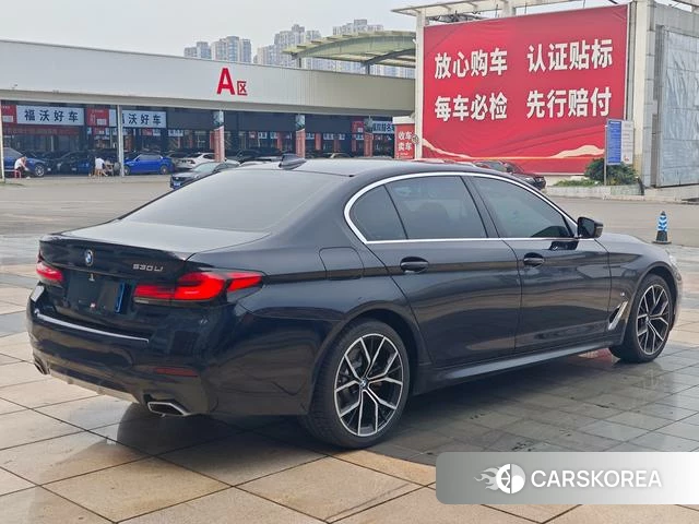 BMW 5 series 2022 Черный из Китая, фото 4