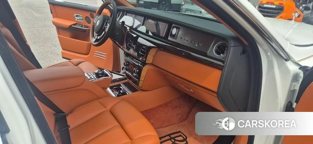 Rolls-Royce Phantom 2025 Жемчужный цвет из Кореи, фото 4