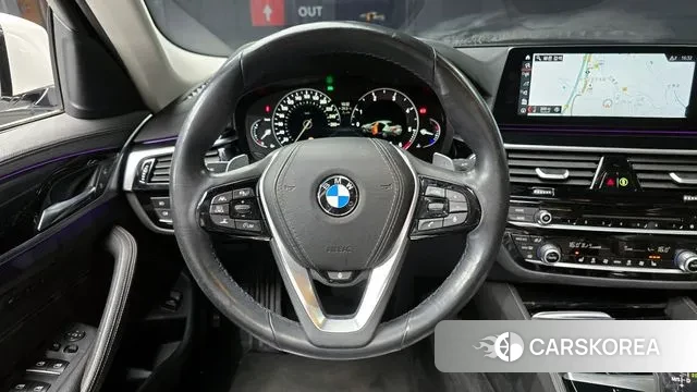 BMW 5 Series (G30) 2018 Белый из Кореи, фото 4