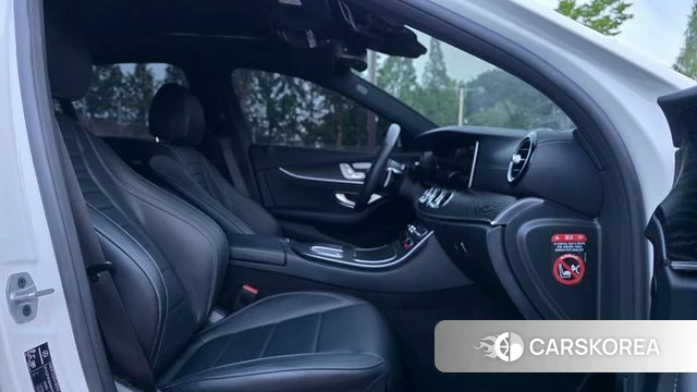Mercedes-Benz E-Class W213 2021 Белый из Кореи, фото 4