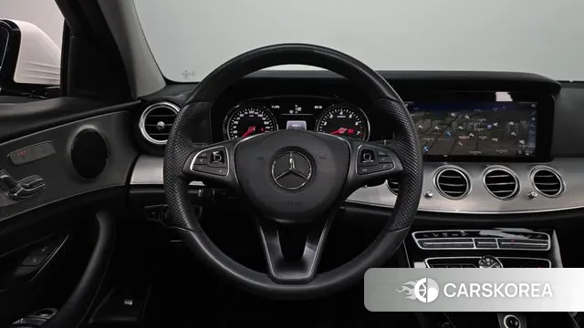 Mercedes-Benz E-Class W213 2018 Белый из Кореи, фото 4