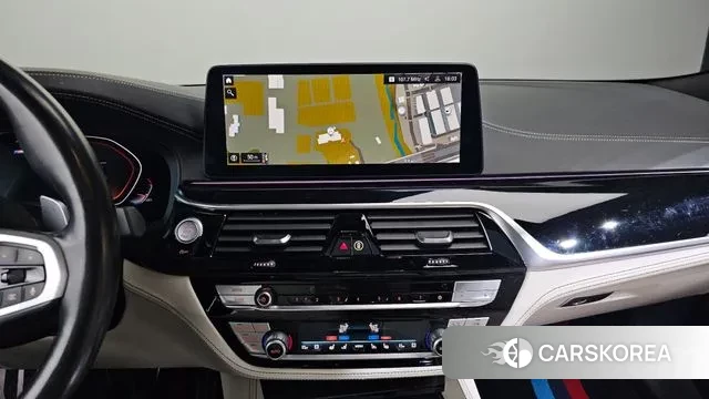 BMW 5 Series (G30) 2021 Черный из Кореи, фото 4