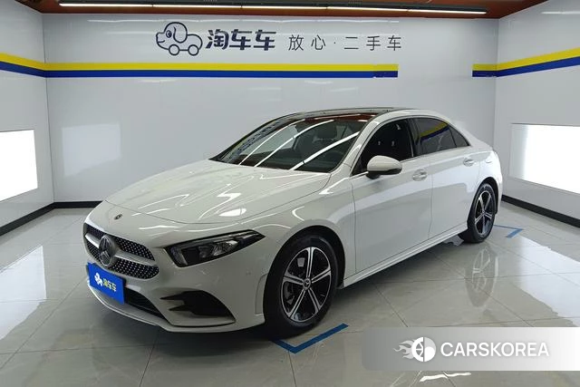 Mercedes-Benz Class A 2023 Белый из Китая, фото 4