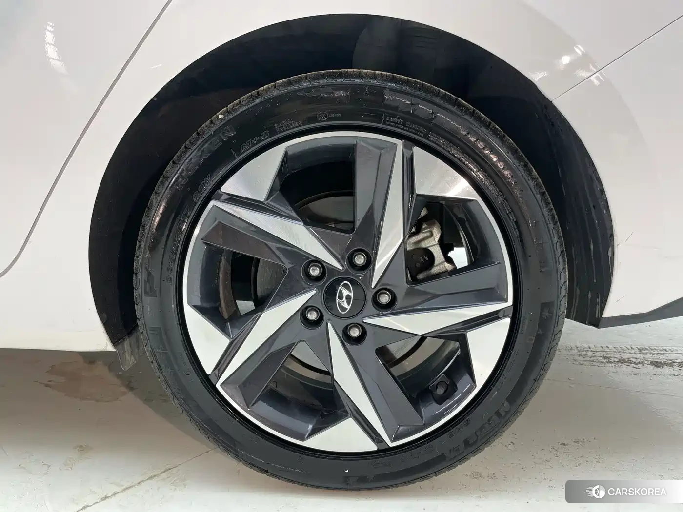 Hyundai Elantra 2022 Белый из Китая, фото 4