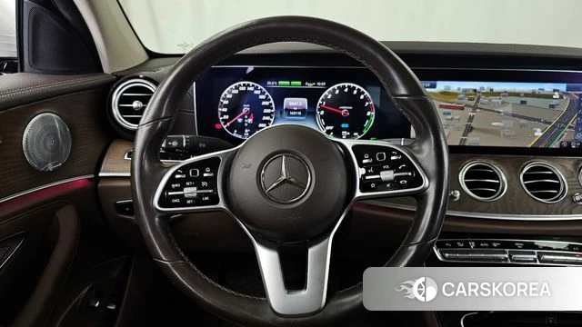 Mercedes-Benz E-Class W213 2019 Белый из Кореи, фото 4