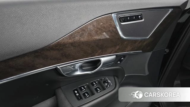 Volvo XC90 second Generation 2018 Черный из Кореи, фото 4