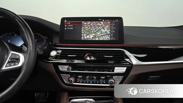 BMW 5 Series (G30) 2022 Черный из Кореи, фото 4
