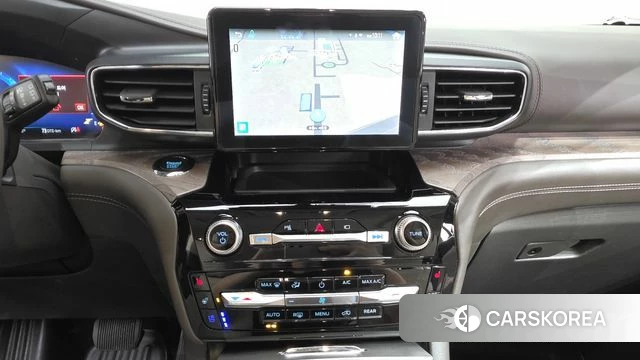 Ford Explorer 6th Generation 2022 Белый из Кореи, фото 4