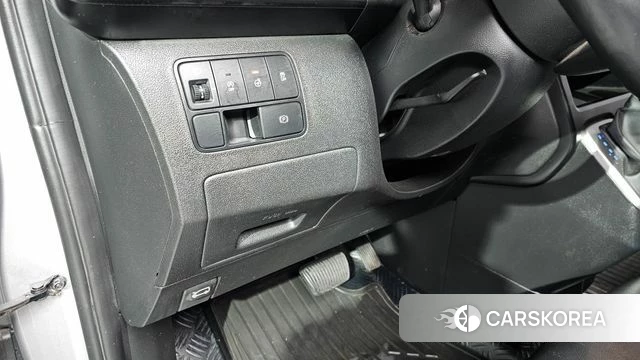 Hyundai Staria 2023 Серебряный из Кореи, фото 4