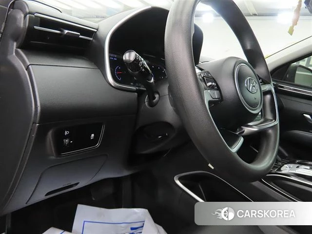Hyundai Tucson (NX4) 2022 Серебристо-серый из Кореи, фото 4