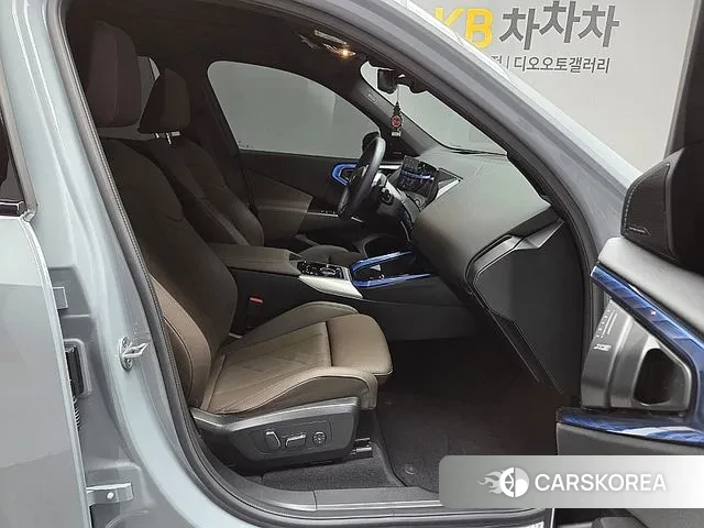 BMW X3 (G45) 2025 Небесно-голубой из Кореи, фото 4