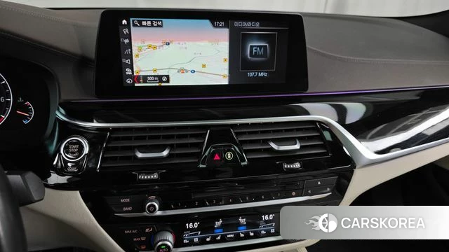 BMW 5 Series (G30) 2019 Черный из Кореи, фото 4
