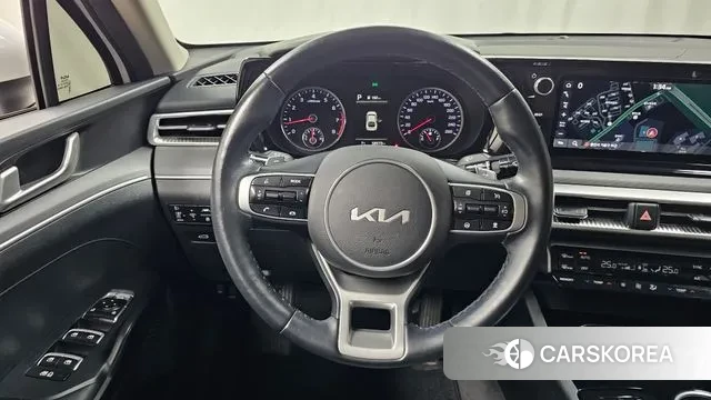 Kia K5 3rd generation 2022 Белый из Кореи, фото 4