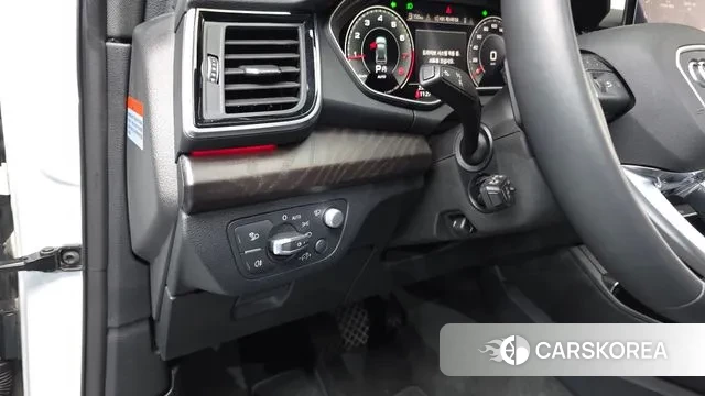 Audi Q5 (FY) 2023 Белый из Кореи, фото 4