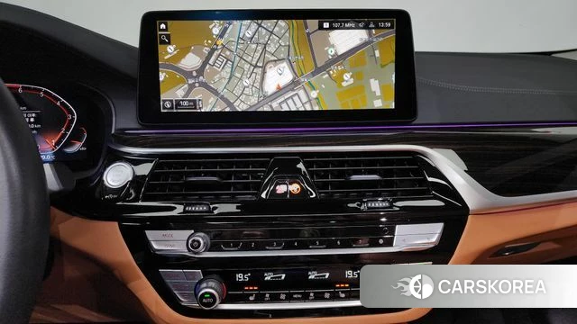 BMW 5 Series (G30) 2021 Черный из Кореи, фото 4