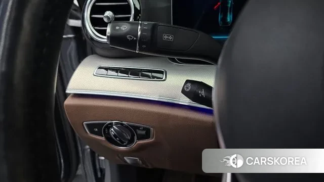 Mercedes-Benz E-Class W213 2018 Серый из Кореи, фото 4