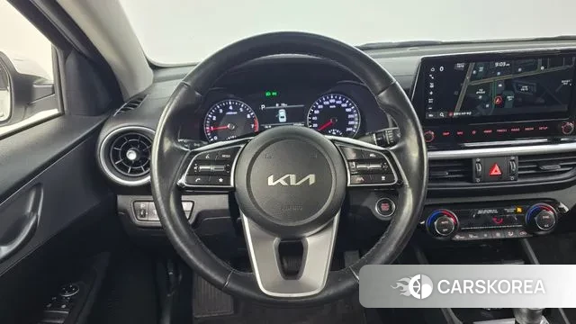 Kia The New K3 2nd generation 2021 Белый из Кореи, фото 4