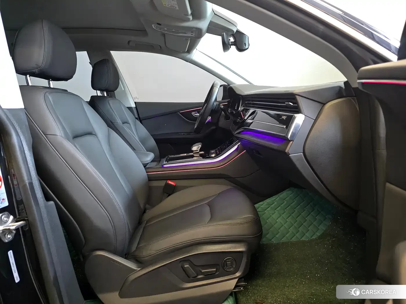 Audi Q8 2021 Черный из Китая, фото 4
