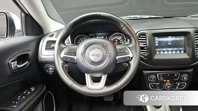 Jeep Compass 2nd Generation 2018 Белый из Кореи, фото 4