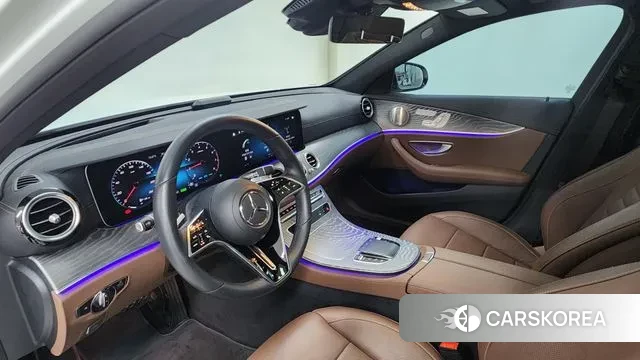 Mercedes-Benz E-Class W213 2023 Белый из Кореи, фото 4