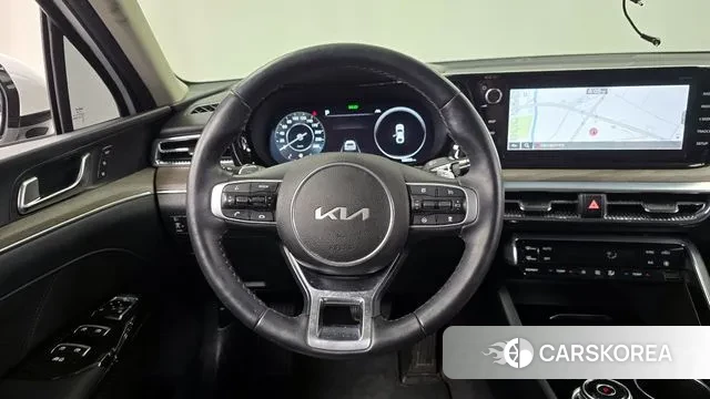 Kia K5 3rd generation 2023 Белый из Кореи, фото 4