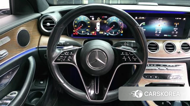 Mercedes-Benz E-Class W213 2021 Белый из Кореи, фото 4