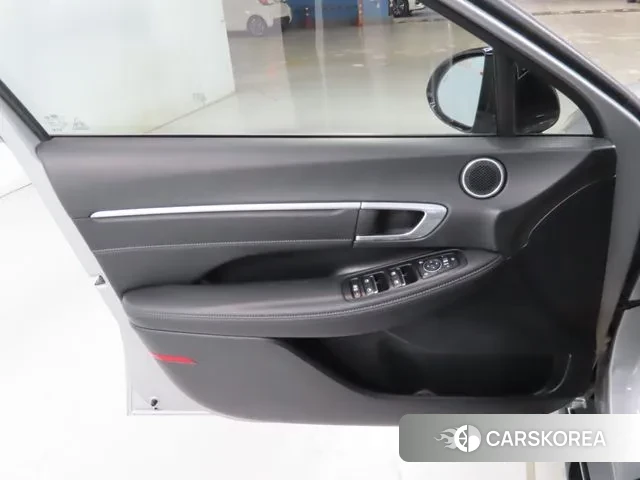 Hyundai Sonata (DN8) 2021 Серебристо-серый из Кореи, фото 4