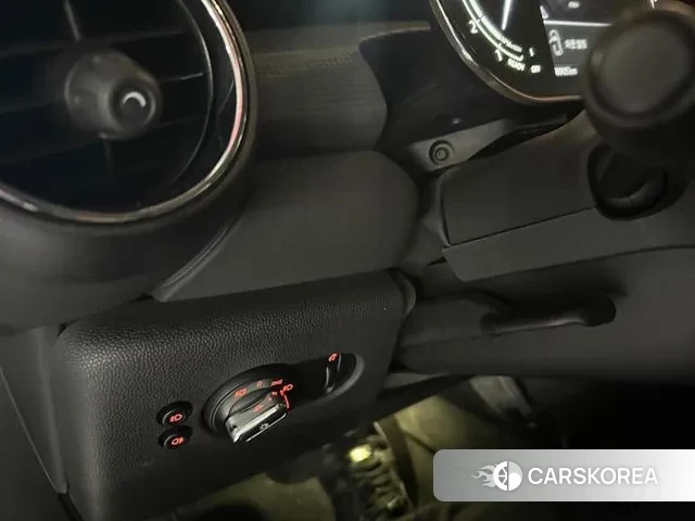 Mini Cooper 2020 Серебряный из Кореи, фото 4