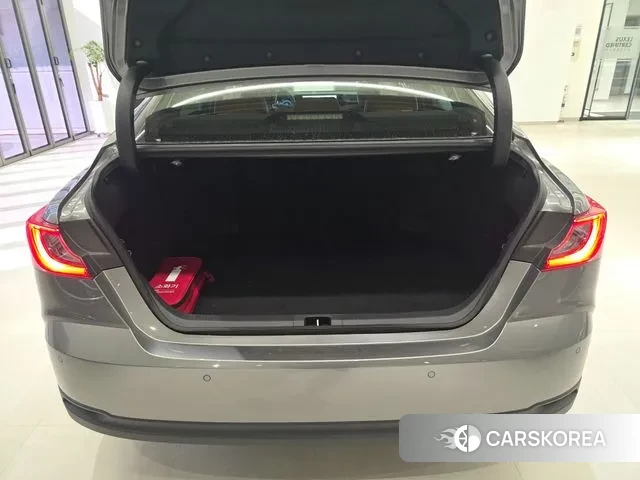 Toyota Camry (XV80) 2025 Серый из Кореи, фото 4