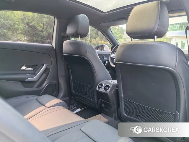 Mercedes-Benz Class A 2022 Белый из Китая, фото 4