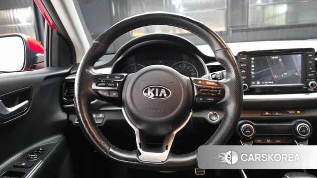 Kia Stonic 2018 Красный из Кореи, фото 4