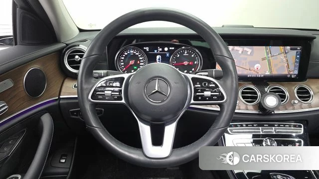 Mercedes-Benz E-Class W213 2019 Белый из Кореи, фото 4
