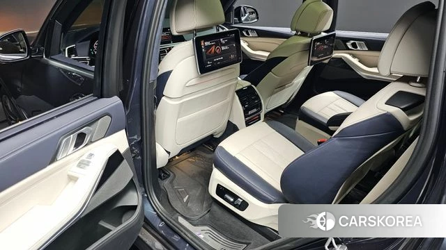 BMW X7 (G07) 2022 Серый из Кореи, фото 4